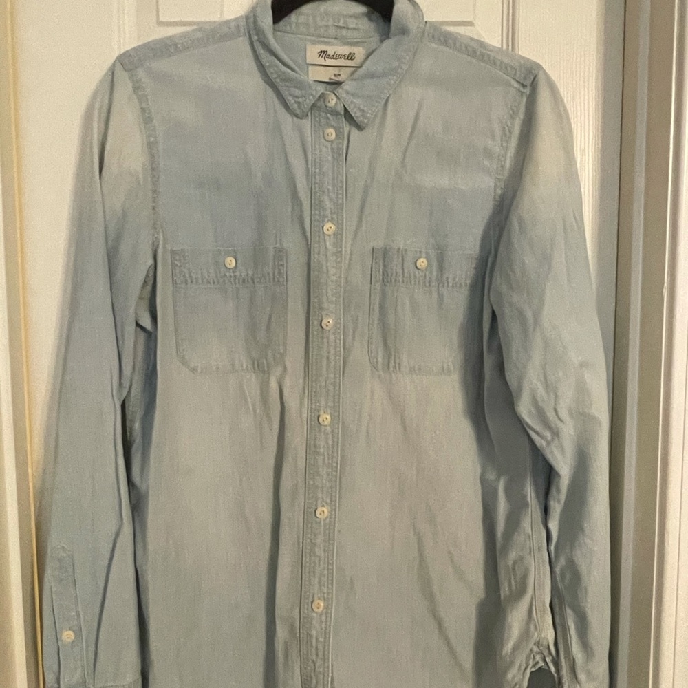 Madewell sz large slim light chambray button down